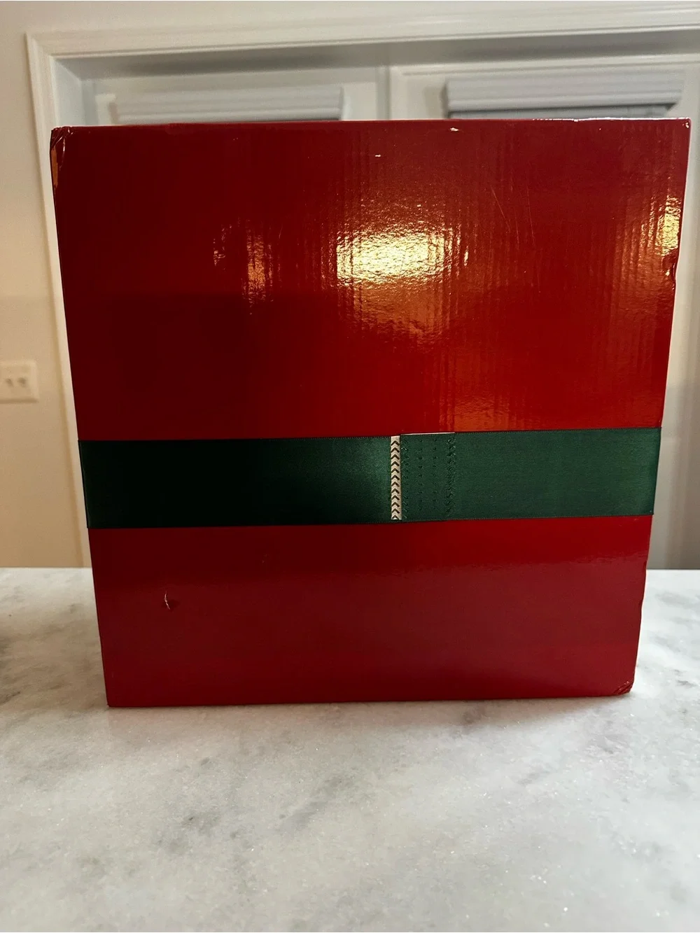 Festive Christmas plaid gift set. Featuring cozy blanket and Insulated Tumbler